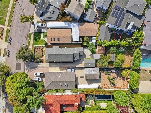 Building Photo - 815 S Juanita Ave