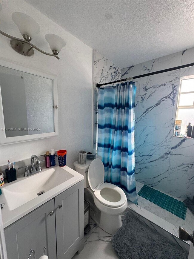 Building Photo - 1750 SW 137th Ct