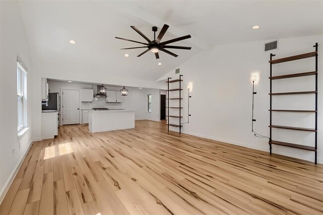Building Photo - 2608 Piping Rock Trail