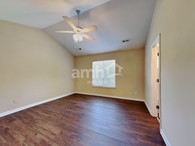 Building Photo - 2713 Glasshouse Rd