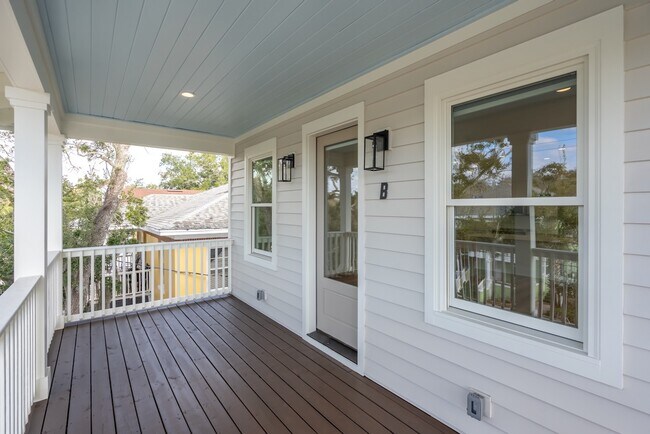 Building Photo - 171 Cordova St