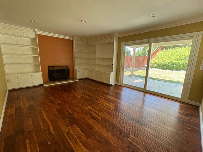 Building Photo - Prestigious Home In Outstanding Location! ...