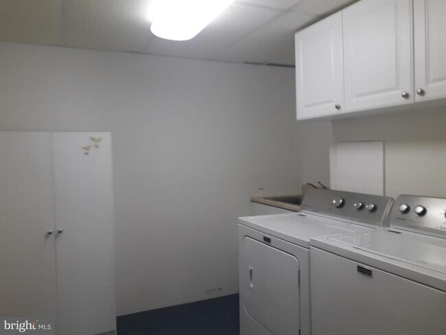 Building Photo - 16804 Winston Ln