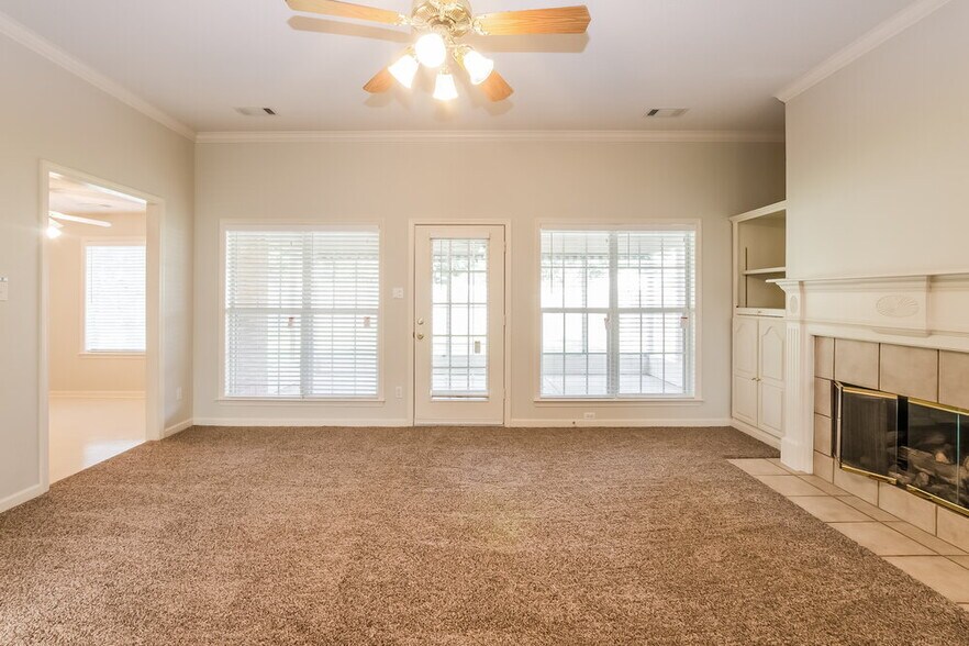 Building Photo - 5041 Thornebrook Cove