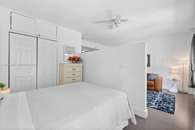 Building Photo - 530 Ocean Dr