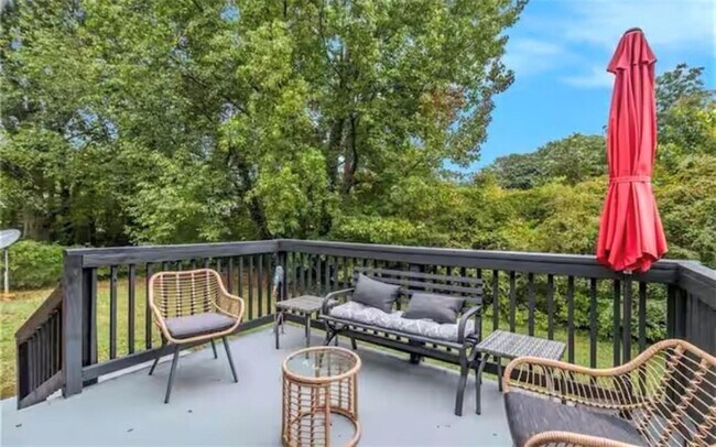 Building Photo - 2958 Holcomb Ct