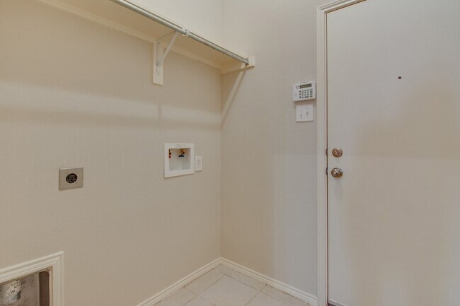 Building Photo - 12524 Panorama Dr