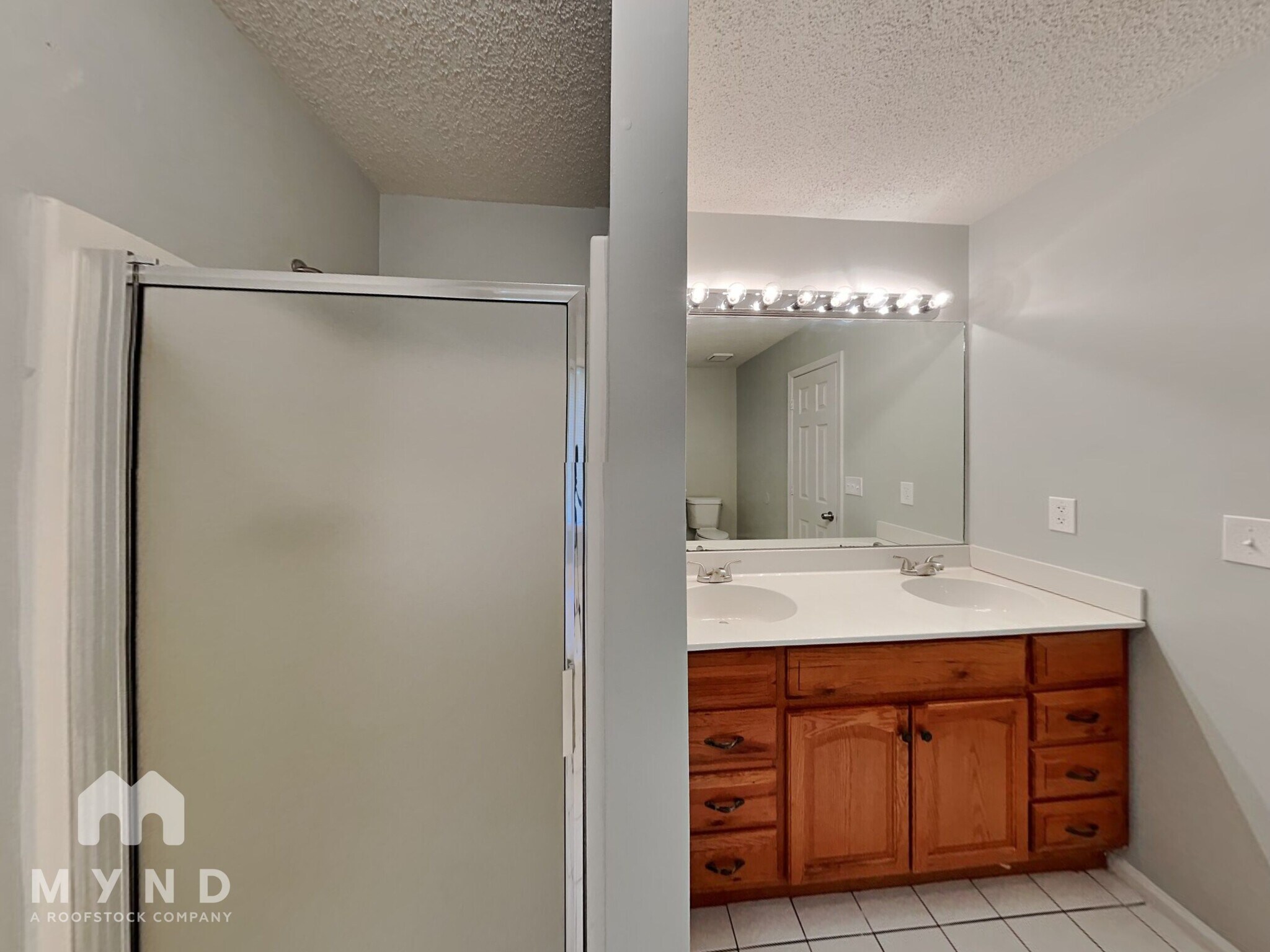 Building Photo - 3640 Willow Tree Cir