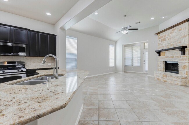 Building Photo - 2718 Misty Laurel Ct