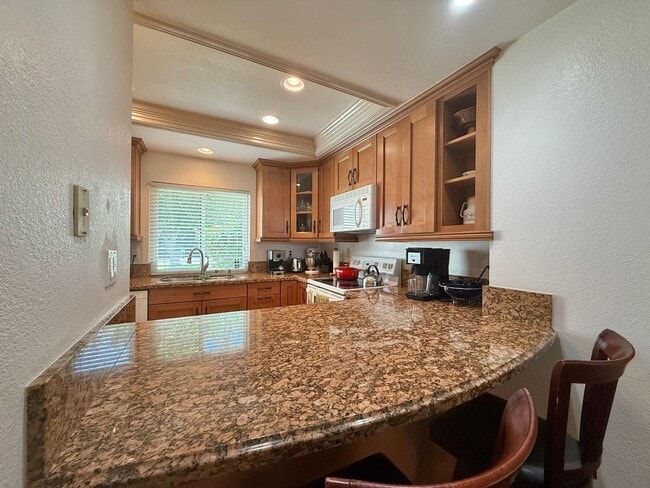 Building Photo - Beautifully Remodeled Home with an Extra L...