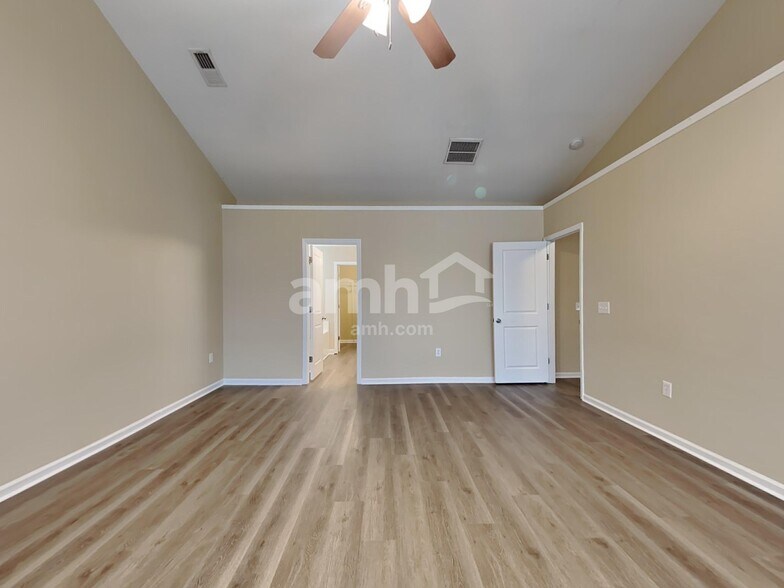 Building Photo - 1056 Whitlow Blvd