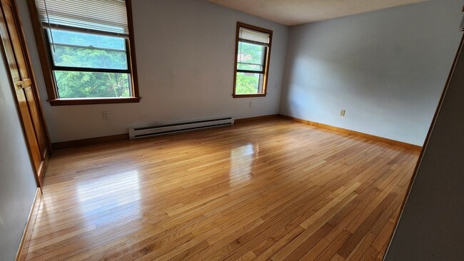 Building Photo - 237 Allen Ave