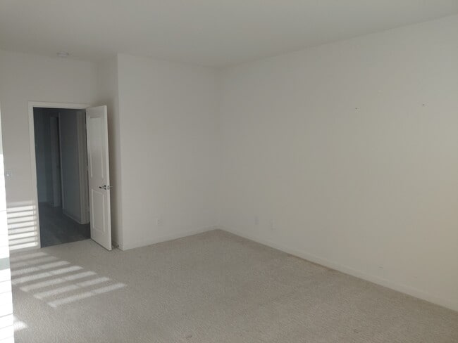 Building Photo - 2040 Quartet Loop