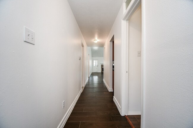 Building Photo - 9039 Martin Heights Dr