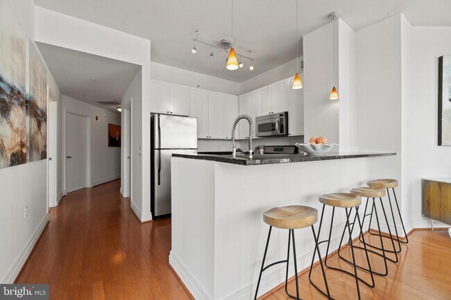 Building Photo - 2120 Vermont Ave NW