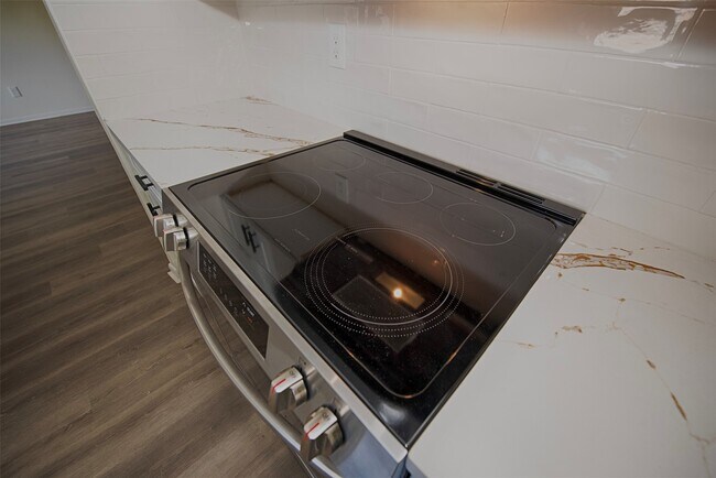 Building Photo - 309 E X St