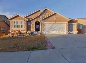 Building Photo - 302 All Sky Dr