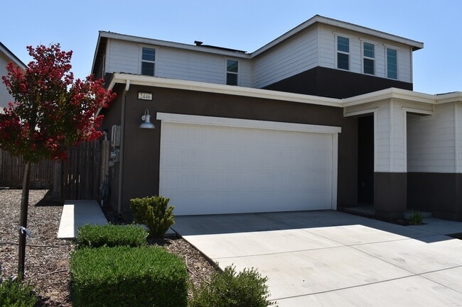 Building Photo - 2446 Cortes Dr