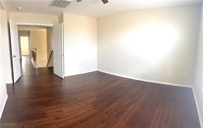 Building Photo - 4019 Benevolent Dr