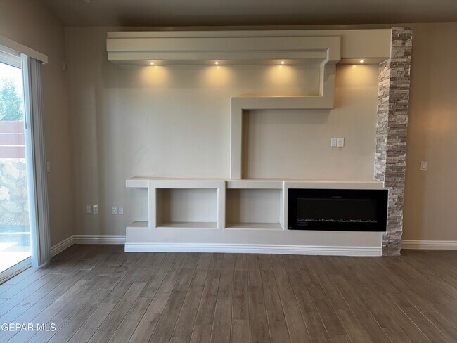Building Photo - 12357 Desert Dove Ave
