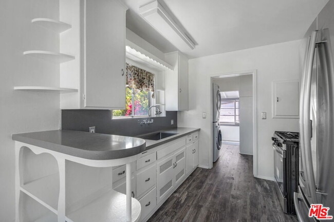 Building Photo - 5039 Marburn Ave