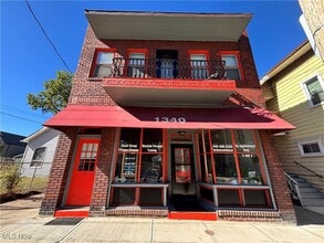 Building Photo - 1340 W 65th St