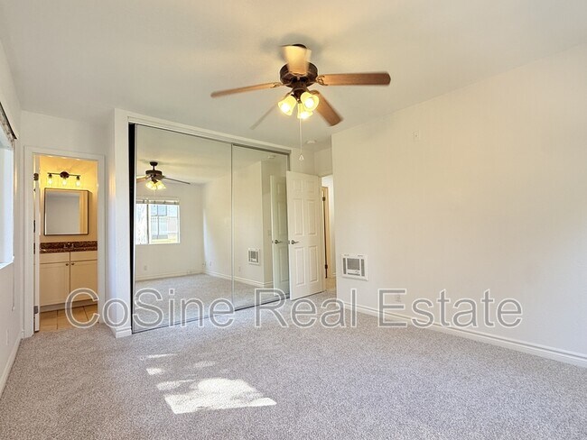 Building Photo - 9959 Azuaga St