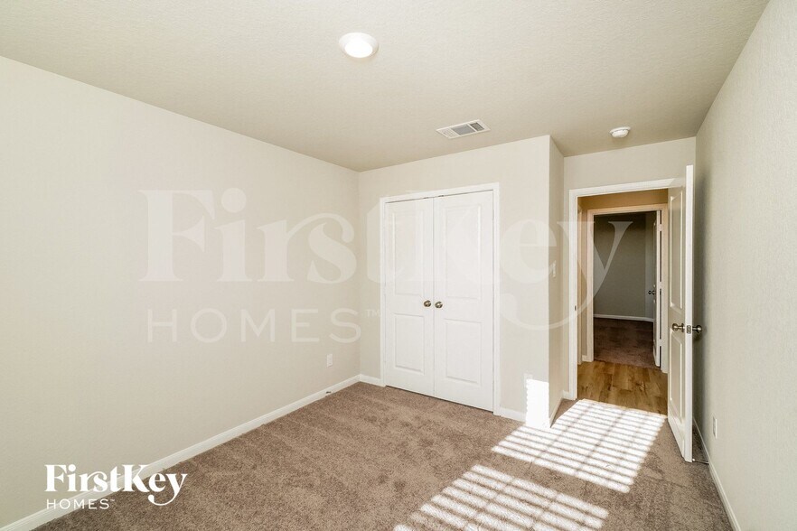 Building Photo - 6711 Hatchery Way