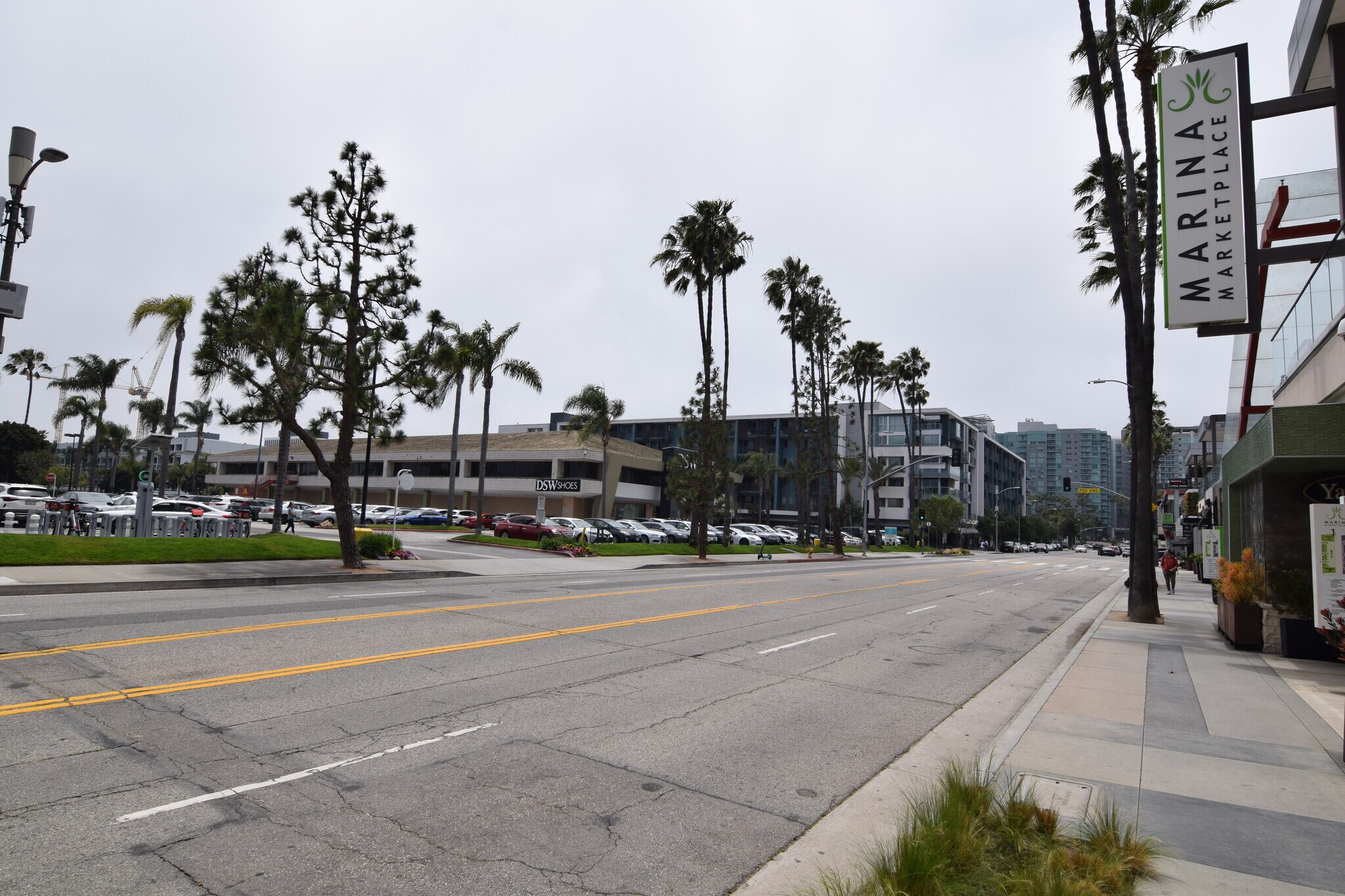 Building Photo - 13340 Maxella Ave