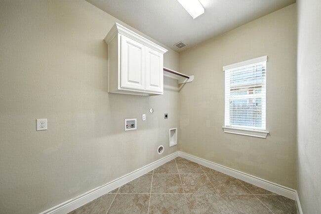 Building Photo - 27811 Bradford Ridge Dr