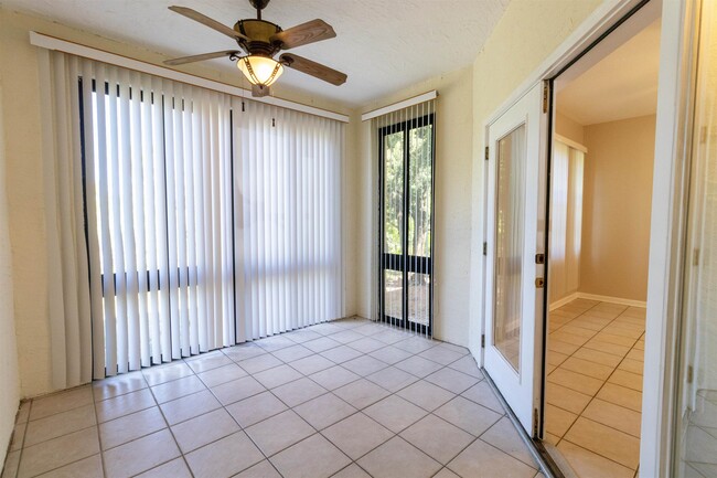 Building Photo - 2713 Vista Cove Rd