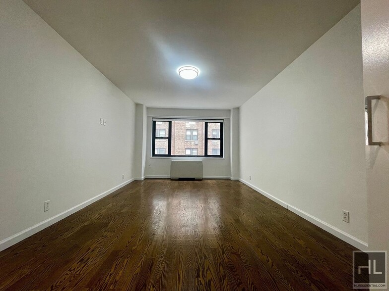 Building Photo - EAST 56 STREET