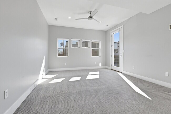 Building Photo - $5,740.95, $300 off the first month's rent, 4 Beds - 5 Bath, Townhouse in Denver with Office!