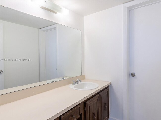Building Photo - 484 NW 165th St