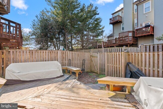 Building Photo - 6515 River Tweed Ln