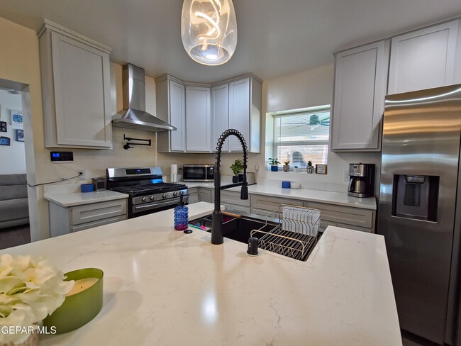 Building Photo - 7321 Cuba Dr