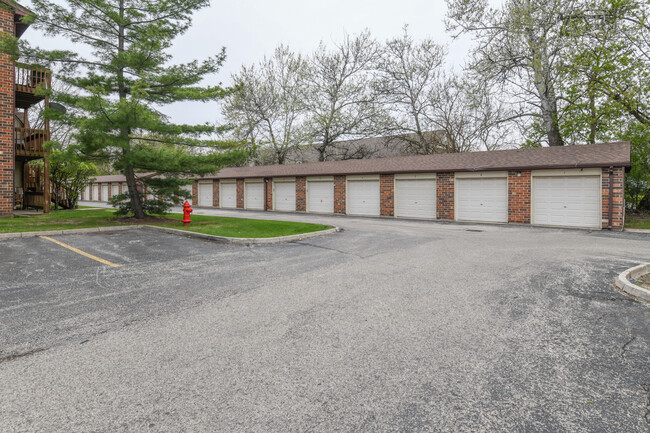 Building Photo - 425 Berkshire Dr