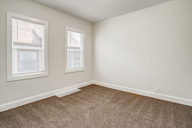 Building Photo - 6210 Agnes Ave