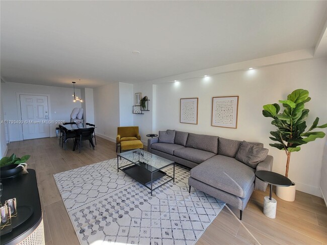 Building Photo - 2501 S Ocean Dr