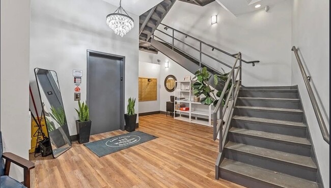 Building Photo - 133 Walton St