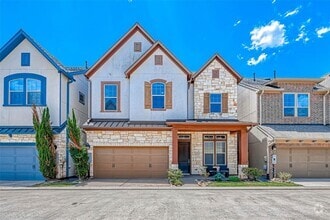 Building Photo - 6711 Saxton Manor St