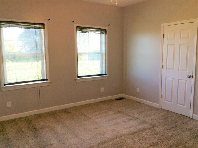 Building Photo - 416 True Vine Rd