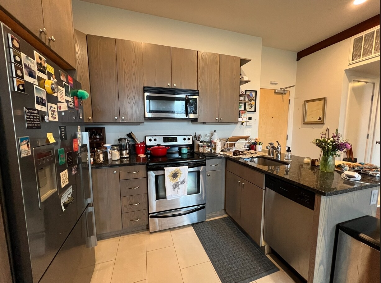 Building Photo - 460 Harrison Ave