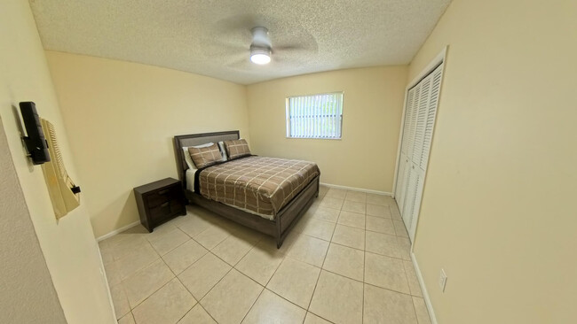 Building Photo - 13484 Jonquil Ct