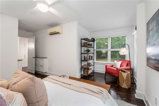 Building Photo - 830 Belgrade Ave NE