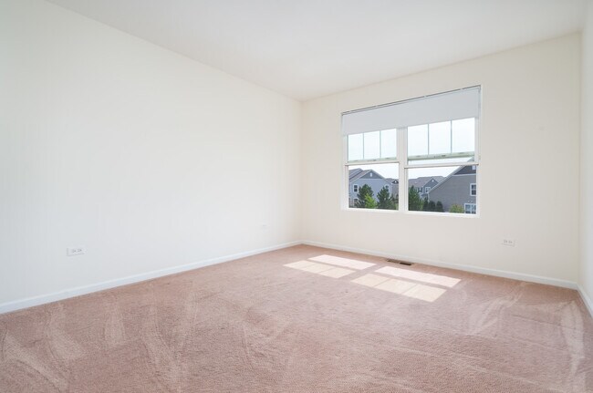 Building Photo - 16164 W Coneflower Dr