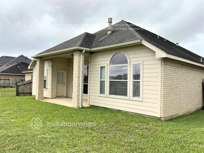 Building Photo - 30 Mira Loma Dr