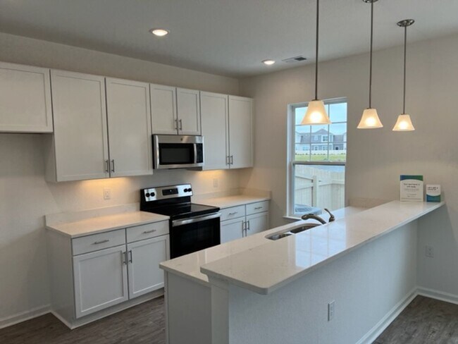 Building Photo - 2015 Canning Pl