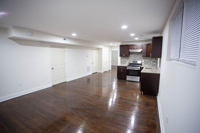 Building Photo - BRAND NEW 2 BEDROOM 1 BATH APARTMENT