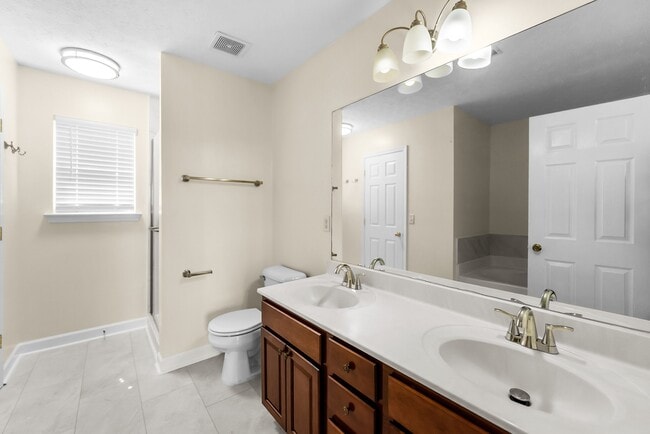 Building Photo - 7020 Timber Oak Dr